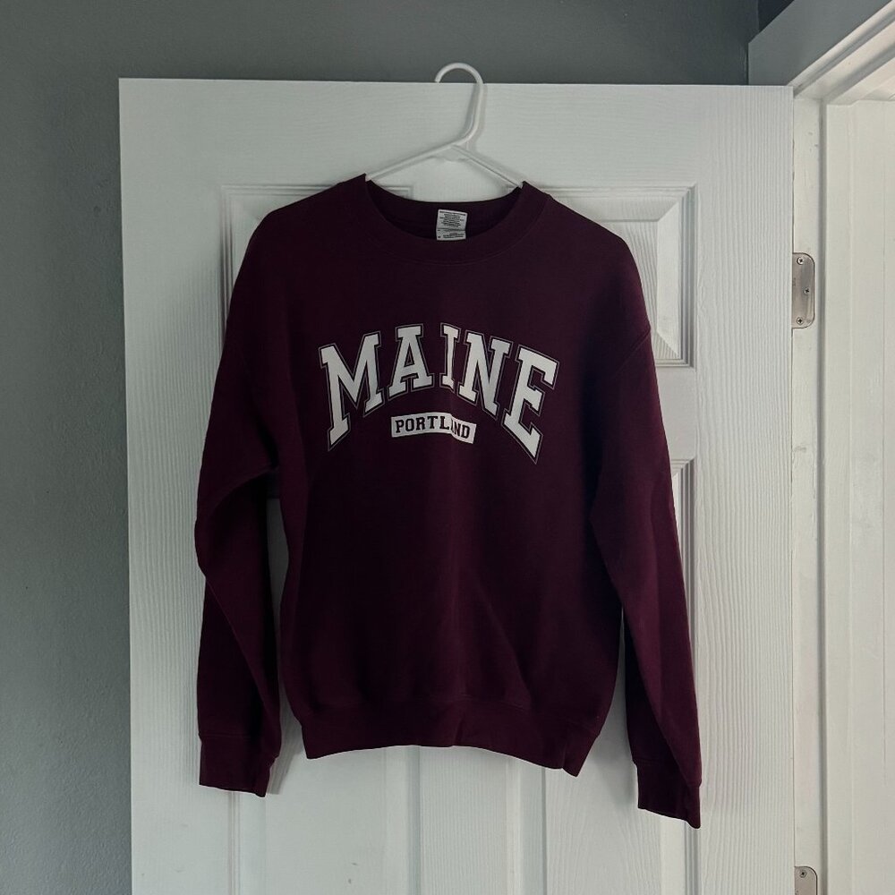 Crewneck -- Size medium